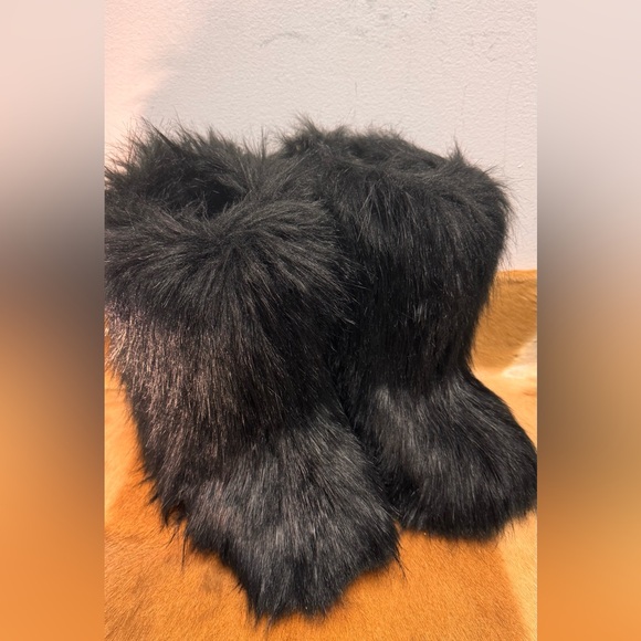 Women’s Faux fur Mid-Calf Winter Furry Flat Heel Black Snow Boots Anti-slip Warm - Picture 12 of 16